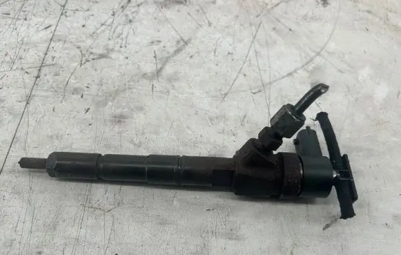 Opel Astra J Fuel injector 0445110423
