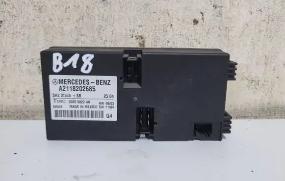Mercedes-Benz E W211 Seat control module A2118202685 020068 00005822A8
