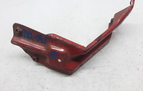 Seat Leon (1P) Fender mounting bracket 1P0821136