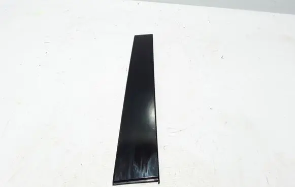 Chrysler Pacifica Front door glass trim molding 68187813AD