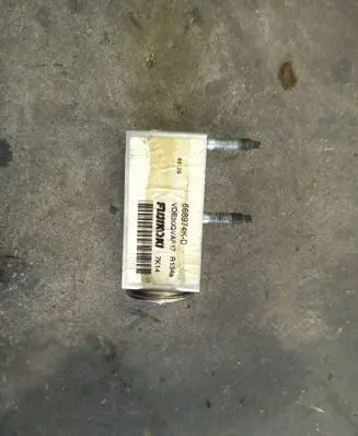 Peugeot 207 Air conditioning (A/C) pressure sensor 668974KD vde20qvaf17 n668973n725