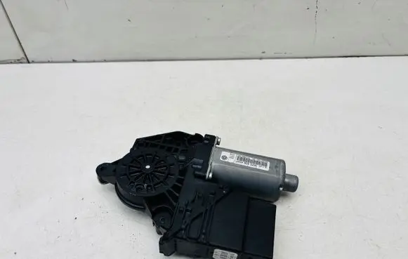 Volkswagen Golf Plus Rear door window regulator motor 5M0839402F 5K0959704 5K0959794