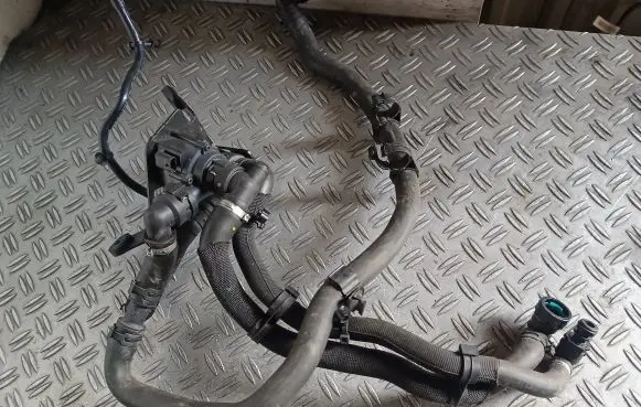 Land Rover Range Rover Velar Water pump HX738B500AB 252647802400
