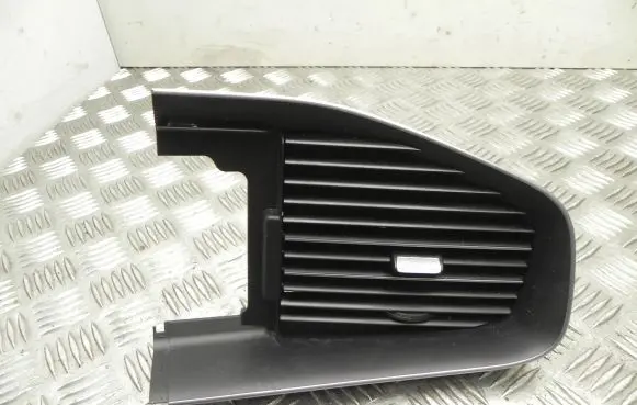 Mercedes-Benz GLE W167 Rear air vent grill A1678302700