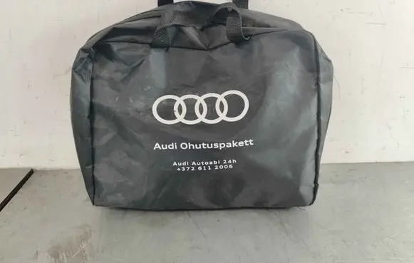 Audi Q2 - First aid kit 4L0093108B