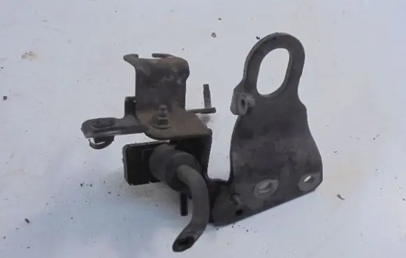 Renault Trafic II (X83) Valve vacuum 8200762597