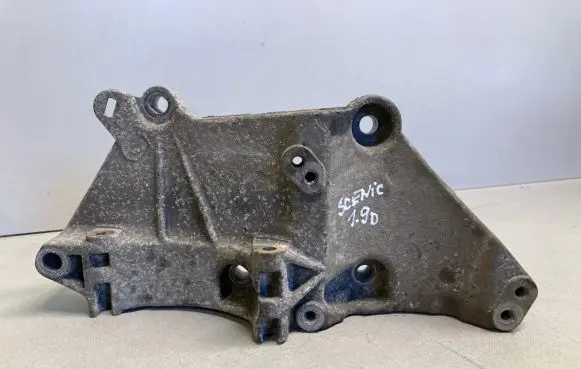 Renault Scenic II - Grand scenic II Generator/alternator bracket 8200100148