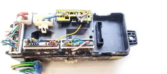 Volvo S40, V40 Fuse box set 30865169 01715982