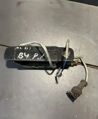 Audi 80 90 S2 B4 Front door exterior handle 4A0837205