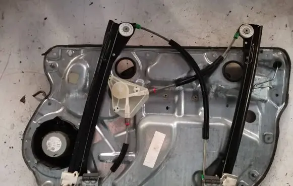 Volkswagen Polo Front door window regulator with motor 6Q2959802A 400645D VW240DDCSTFM