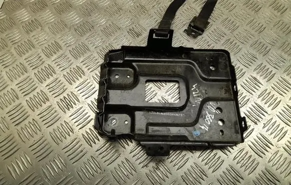 Battery tray
