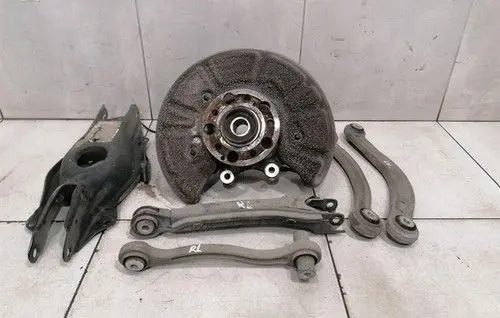 Mercedes-Benz C W205 Rear wheel hub A2053509713