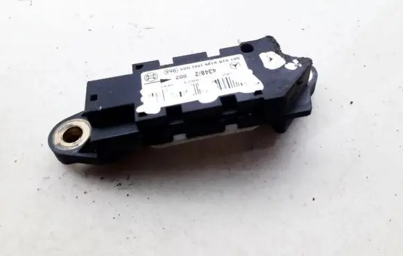 Mercedes-Benz E W211 Airbag deployment crash/impact sensor 0018209126