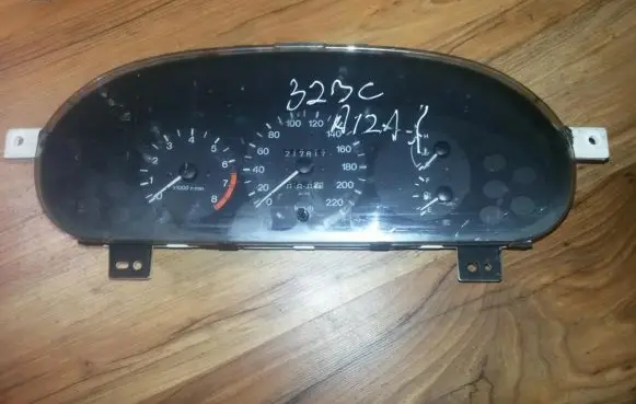 Mazda 323 Speedometer (instrument cluster)