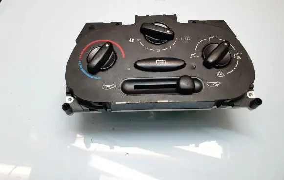 Peugeot 206 Climate control unit 64138