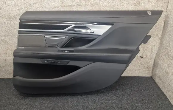 BMW 7 G11 G12 Rear door card panel trim