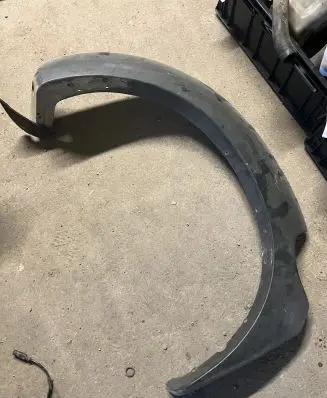 Ford Ranger Rear arch trim UR969751W51 51W51 UR9697