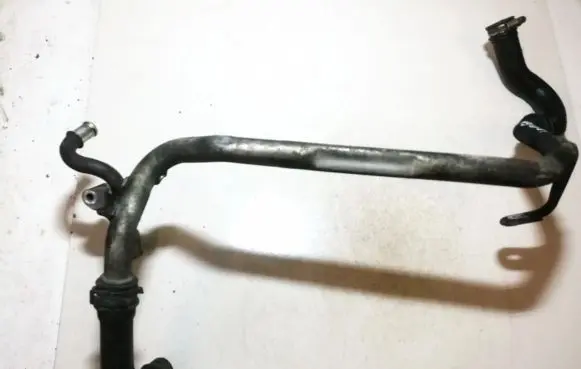 Land Rover Discovery 3 - LR3 Engine coolant pipe/hose