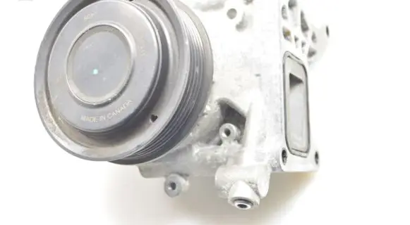 Opel Insignia B Water pump 55488479