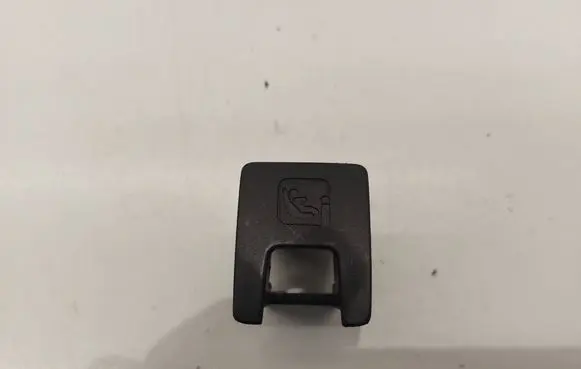 Volkswagen PASSAT B8 ISOFIX cover 3G0887187