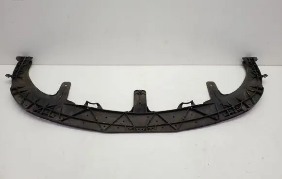 Front bumper lip