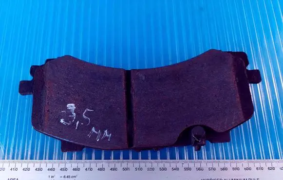 Audi Q7 4M Brake pads (front) 4M0615116