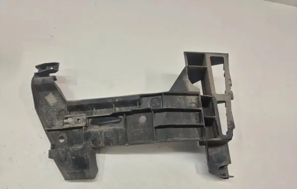 Renault Master II Rear bumper mounting bracket 7700352211