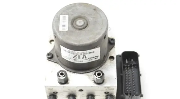Hyundai i40 ABS Pump 589203Z910