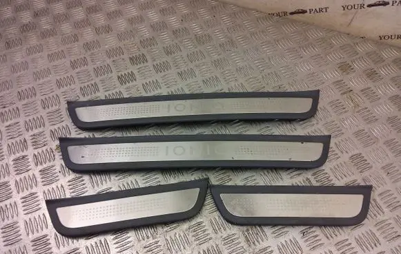 Hyundai Ioniq sill trim set (inner) 