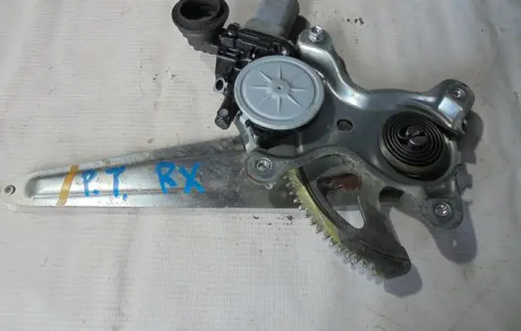 Lexus RX 330 - 350 - 400H Rear window lifting mechanism without motor