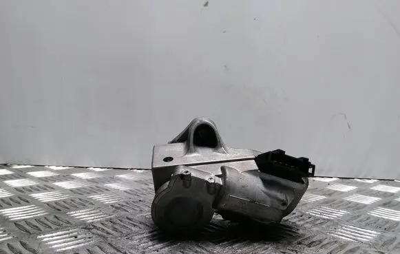 Mercedes-Benz C AMG W203 Steering wheel lock A2034521130