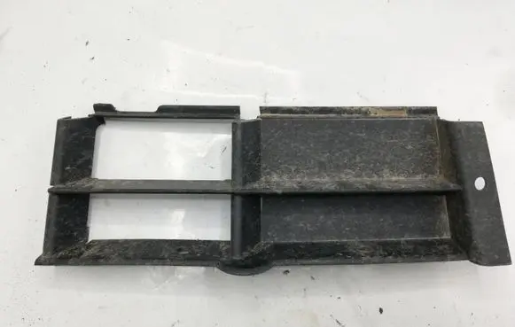 BMW 5 E39 Front bumper lower grill 511182356409