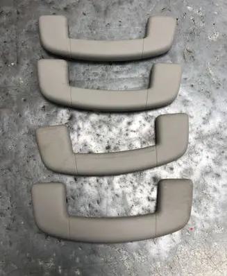 Volkswagen Touran III A set of handles for the ceiling 