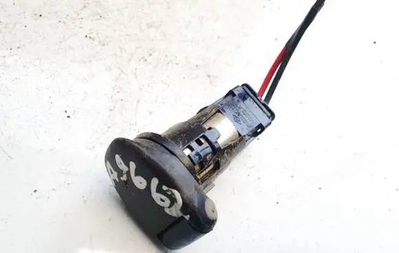 Renault Laguna III Cigarette lighter 
