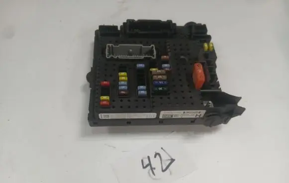 Volvo XC90 Fuse module 28080156