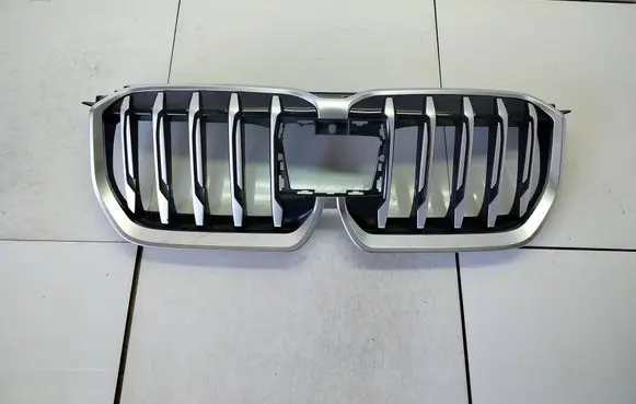 BMW X1 U11 Front grill 9880307