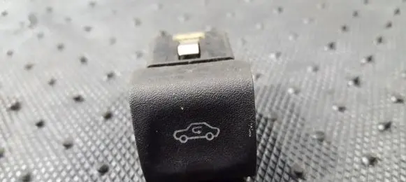 Opel Omega B1 Interior fan control switch 90457320