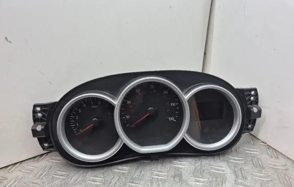 Speedometer (instrument cluster)