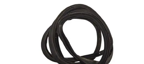 Trunk rubber seal (body)