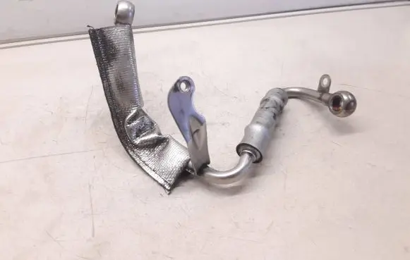 Audi A5 8T 8F Turbo turbocharger oiling pipe/hose 06H121497B