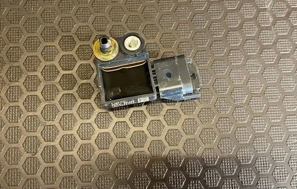 BMW 5 F10 F11 Airbag deployment crash/impact sensor 9159311