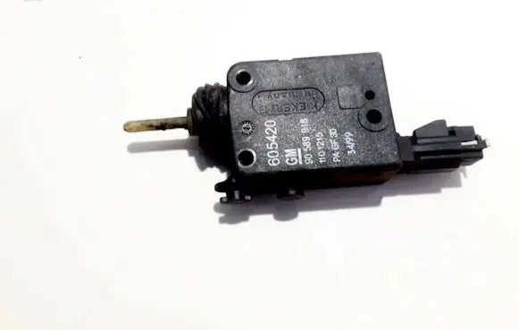 Opel Zafira A Central locking motor 90589918 605420