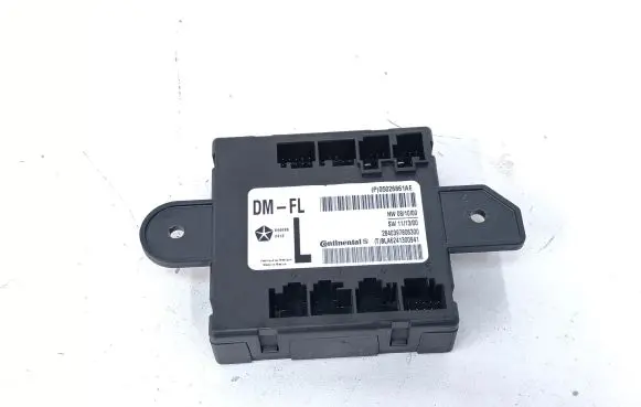Chrysler Town & Country V Door control unit/module P05026861AE 05026861AE