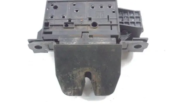 Opel Signum Tailgate/trunk/boot lock/catch/latch 24441401