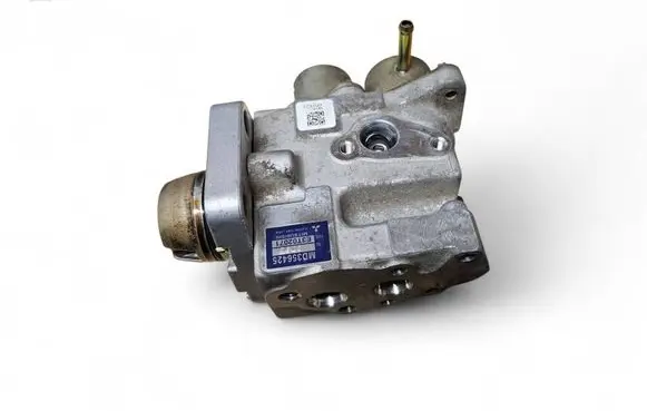 Mitsubishi Pajero Pinin Fuel injection high pressure pump MD356425 E3T02071