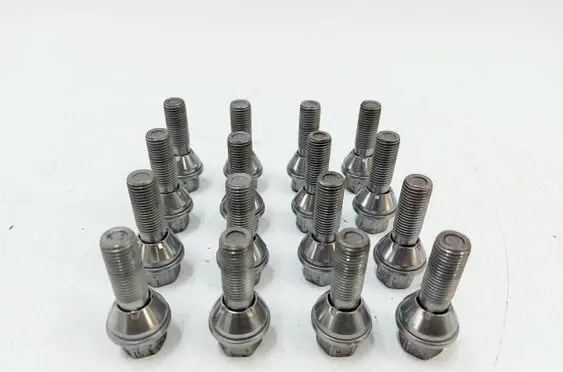 Volvo EX30 Nuts/bolts 