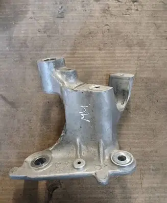 Renault Megane IV Sway bar bush bracket, front 548500910R