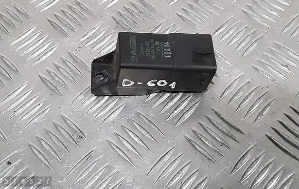 Citroen DS4 Glow plug pre-heat relay 9802424080 51299065