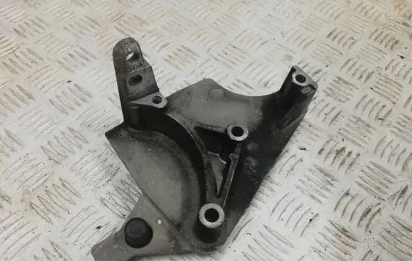 Nissan Micra Engine mounting bracket 8200206982