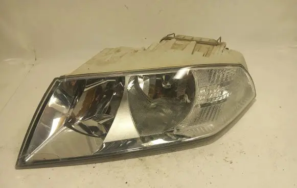 Skoda Octavia Mk2 (1Z) Headlight/headlamp 1Z1941017P SB4MHX13006AB